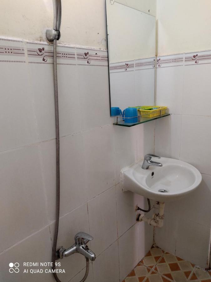 Khach San Hoa Anh Anh Hotel Хошимин Екстериор снимка