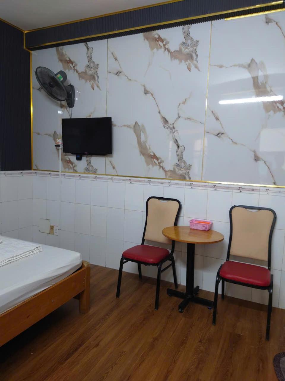 Khach San Hoa Anh Anh Hotel Хошимин Екстериор снимка