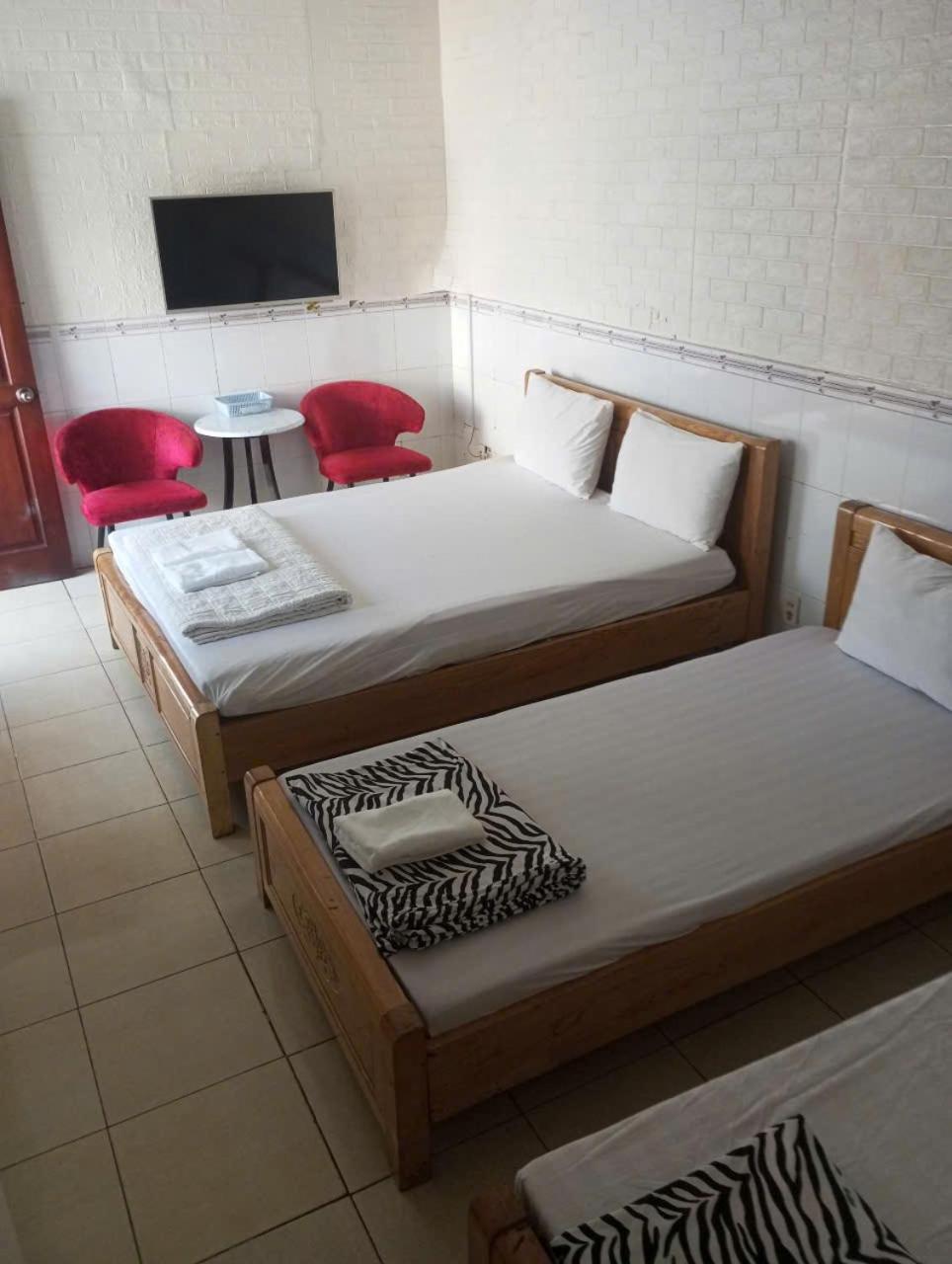 Khach San Hoa Anh Anh Hotel Хошимин Екстериор снимка