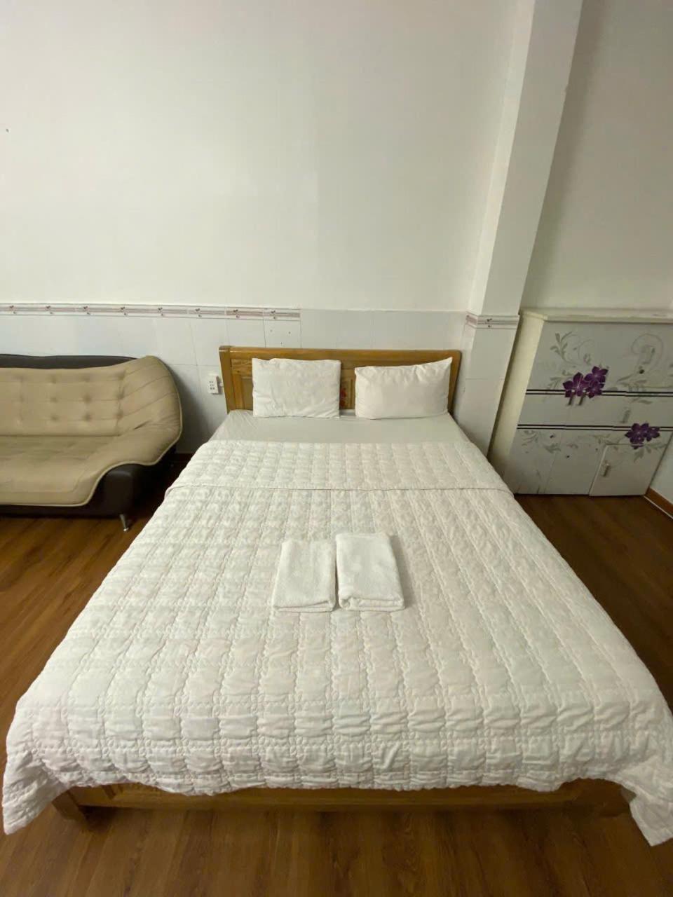Khach San Hoa Anh Anh Hotel Хошимин Екстериор снимка